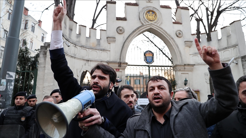 U Istanbulu održan protest zbog spaljivanja Kur'ana u Švedskoj