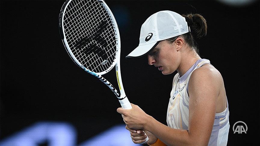 World No. 1 Swiatek eliminated from Australian Open