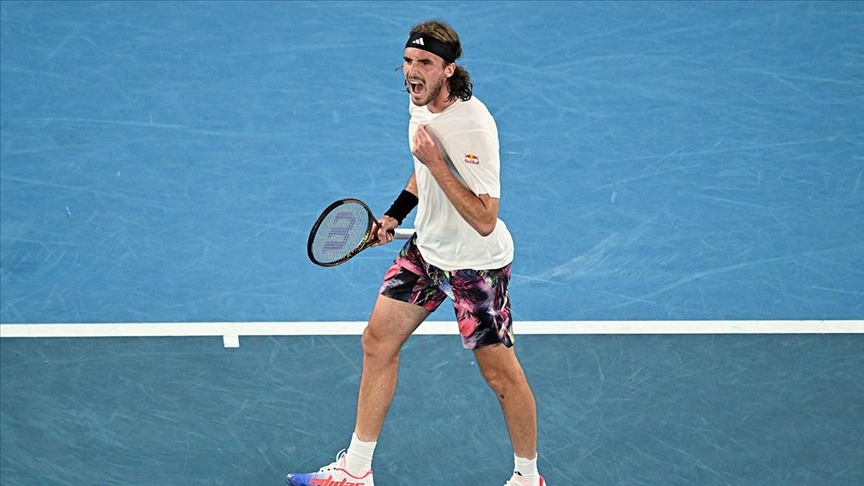 Tsitsipas awansuje do ćwierćfinału Australian Open w 2023 roku