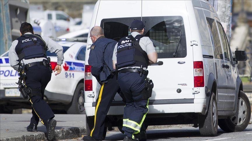 Police surround suspect in California mass shooting: Reports