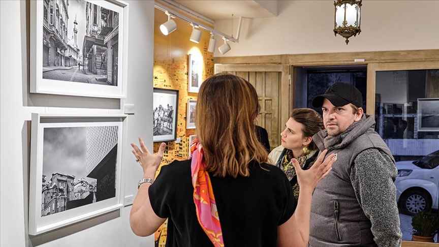 Annette Louise Solakoğlu, fotoğraflarıyla İstanbul'daki yaşama ışık tutuyor