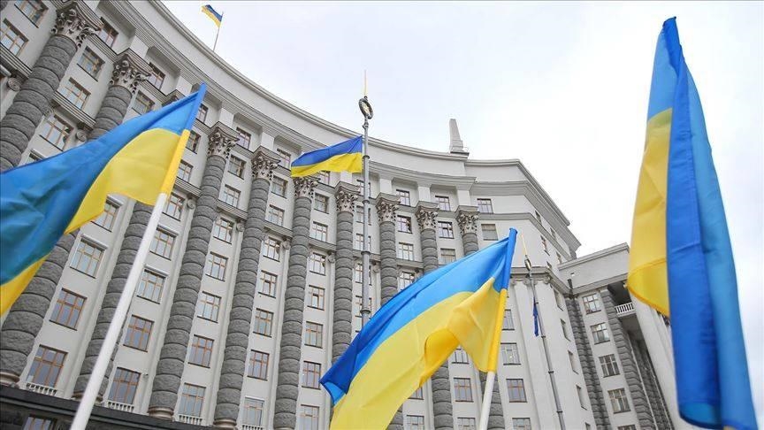 В Украине в отставку подал ряд высокопоставленных чиновников