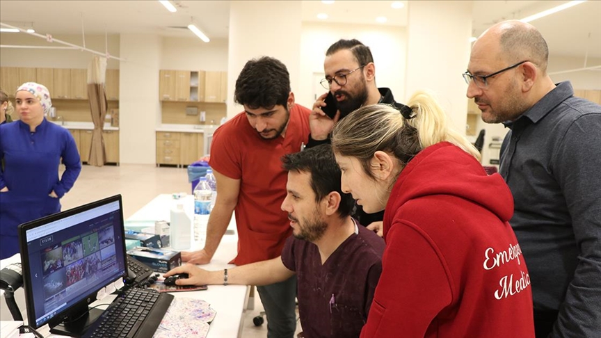 Erzurum Şehir Hastanesi doktorlarının "Yılın Fotoğrafları" tercihi "Görev çağırıyor" oldu