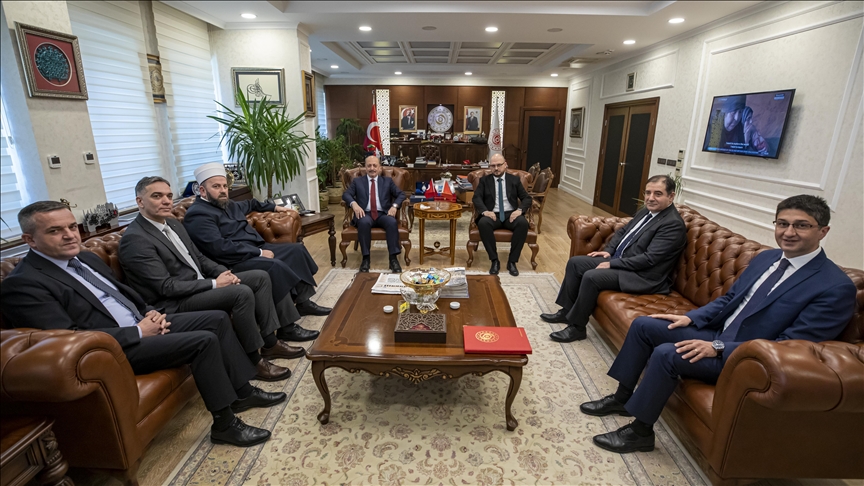 Ministar rada i socijalne skrbi Turkiye Bilgin sastao se sa crnogorskim kolegom Adrovićem