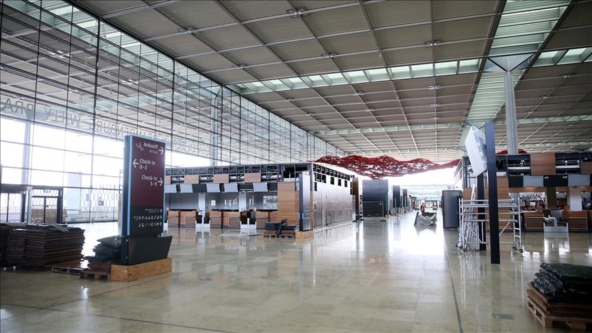 Allemagne : Annulation des vols à l'aéroport de Berlin, les employés entamant une grève d'une journée