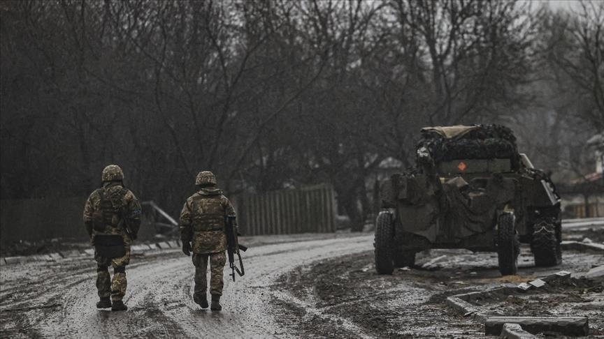 Les forces ukrainiennes se retirent de Soledar, ville du Donbass