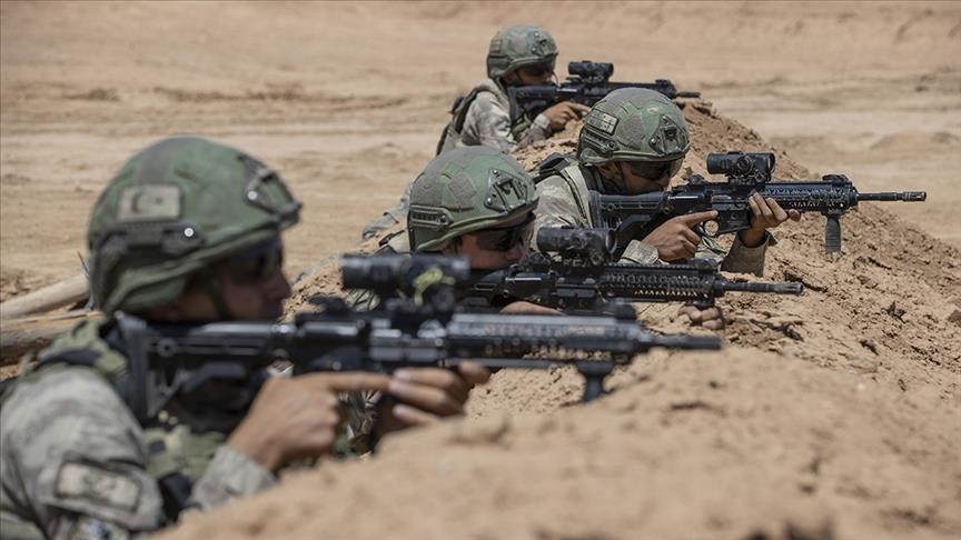 Спецназ Турции нейтрализовал 7 террористов на севере Сирии