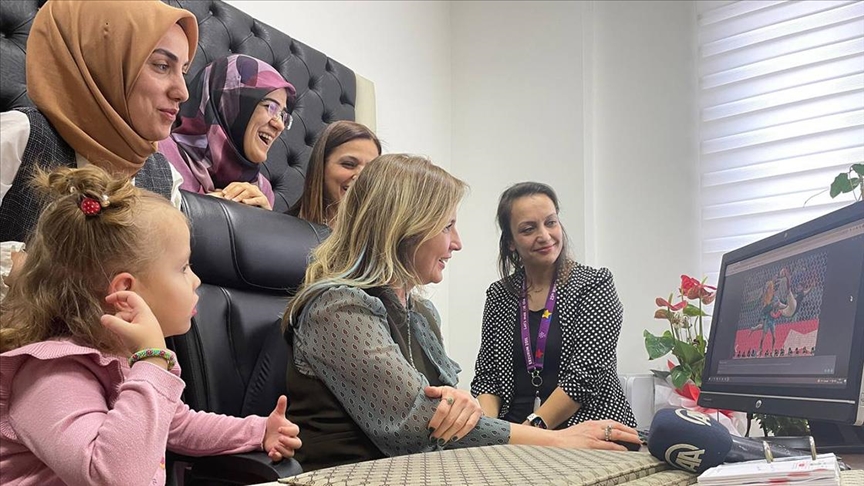 Acil servisin kadın doktorları "Yılın Fotoğrafları" oylamasında "Beygir gücü" fotoğrafını seçti