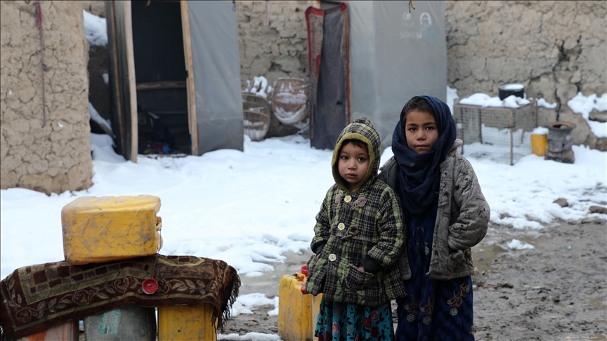 Afghans in dire need of aid to survive freezing winter