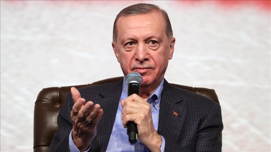 Erdogan : la Türkiye pourrait répondre "différemment" à la candidature de la Finlande à l'OTAN