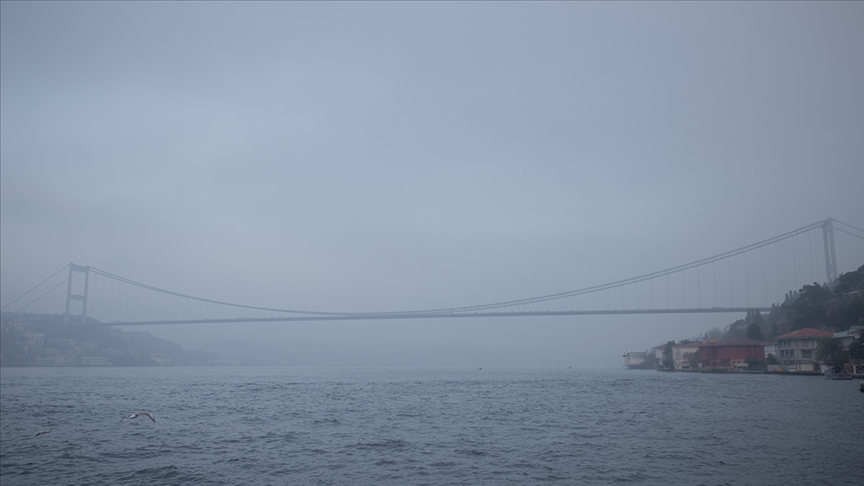 İstanbul Boğazı'nda gemi trafiği yeniden açıldı