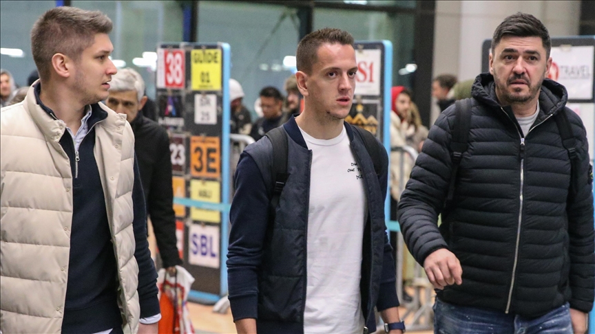 Hadžiahmetović stigao u Istanbul, očekuje se finalizacija transfera u Besiktas