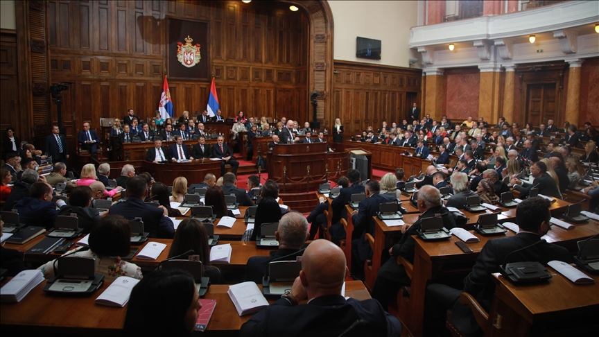 Serbian lawmakers clash in tense parliament debate on Kosovo