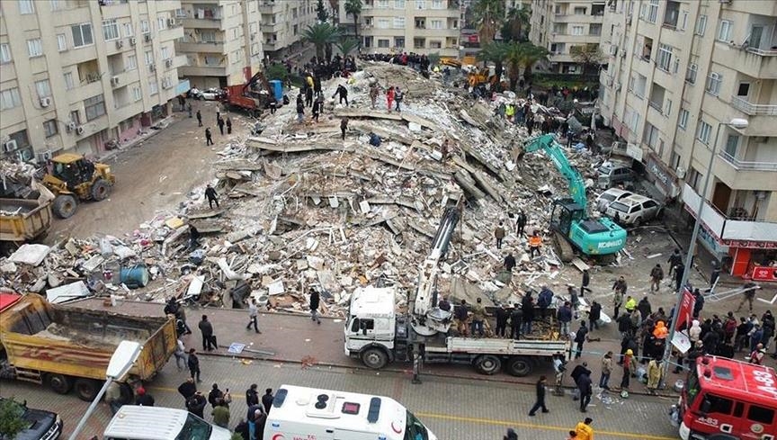 دول العالم تهرع تباعا لتقديم المساعدة لتركيا جراء الزلزال المدمر (محصلة)