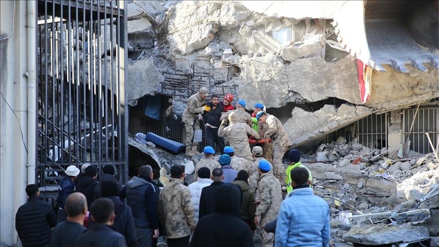 Greece sends search and rescue team for quake relief efforts in Türkiye Greece sends search and rescue team for quake relief efforts in Türkiye