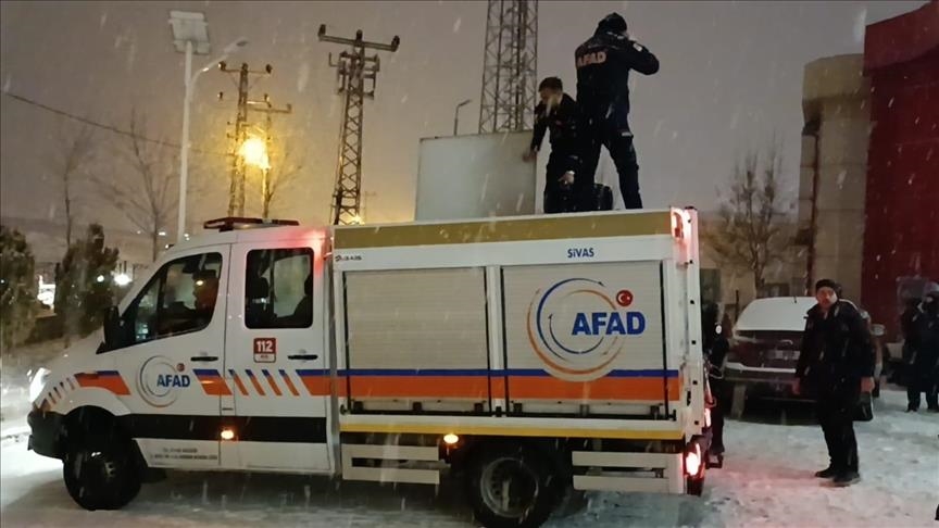 В Турции продолжаются спасательные работы в зоне разрушительного землетрясения