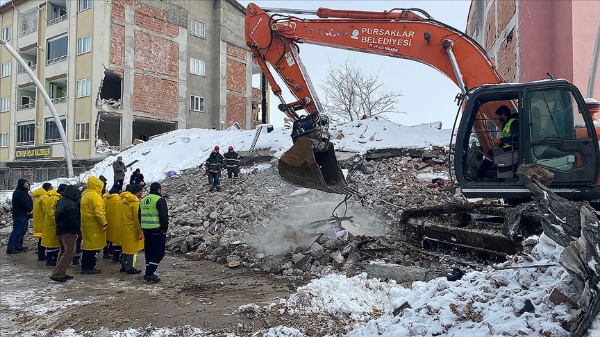 Başkentin belediyeleri deprem için seferber oldu 