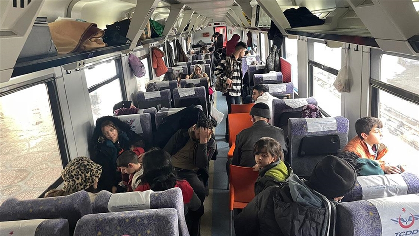 Malatya’da depremzedeler TCDD vagonlarında misafir ediliyor