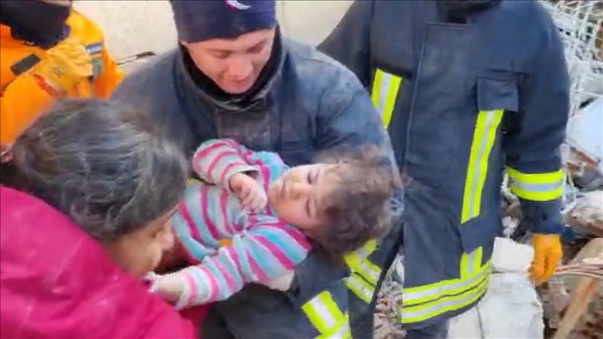 4-year-old girl rescued from rubble 33 hours after quake hit southern Türkiye