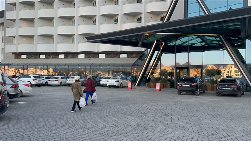 TÜROFED depremzedeler için 9 bin 450 oda hazırladı