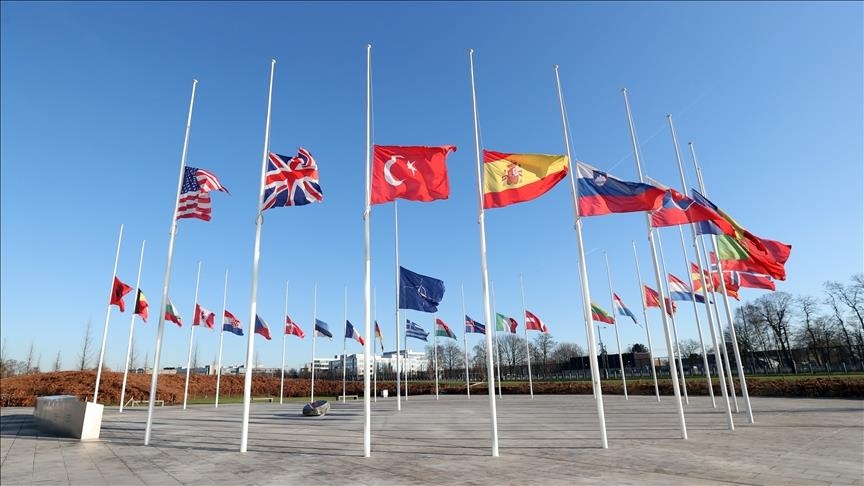 Solidarnost s Turkiye: Zastave u sjedištu NATO-a spuštene na pola koplja