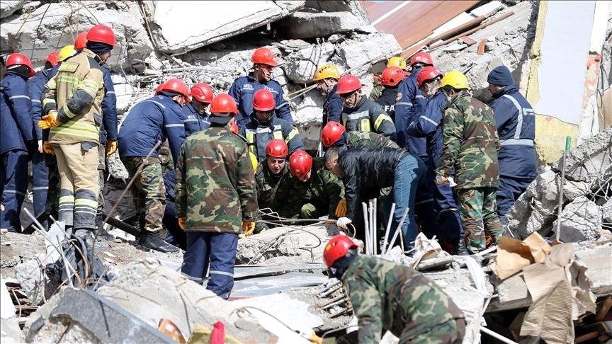 Türkiye: une personne extraite vivante des décombres 37 heures après le tremblement de terre
