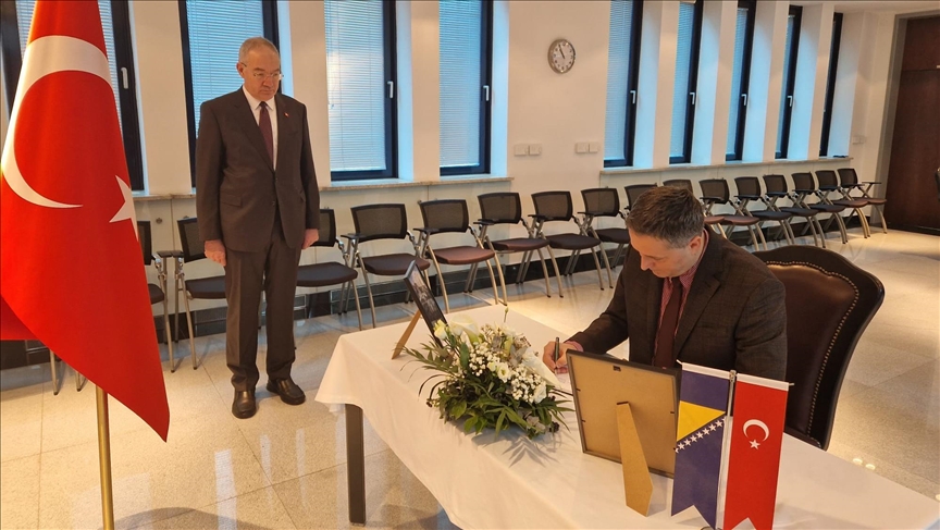 Sarajevo: Bećirović se upisao u knjigu žalosti u ambasadi Turkiye