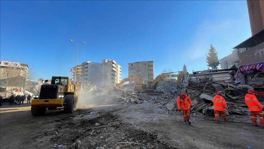Séismes en Türkiye : "C'est quasiment du jamais vu", selon un sismologue américain