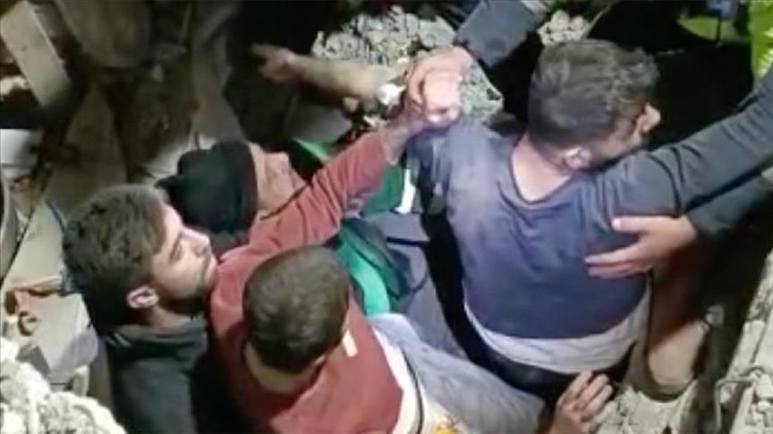 В турецком Адыямане из-под завалов спустя 72 часа спасли двух братьев