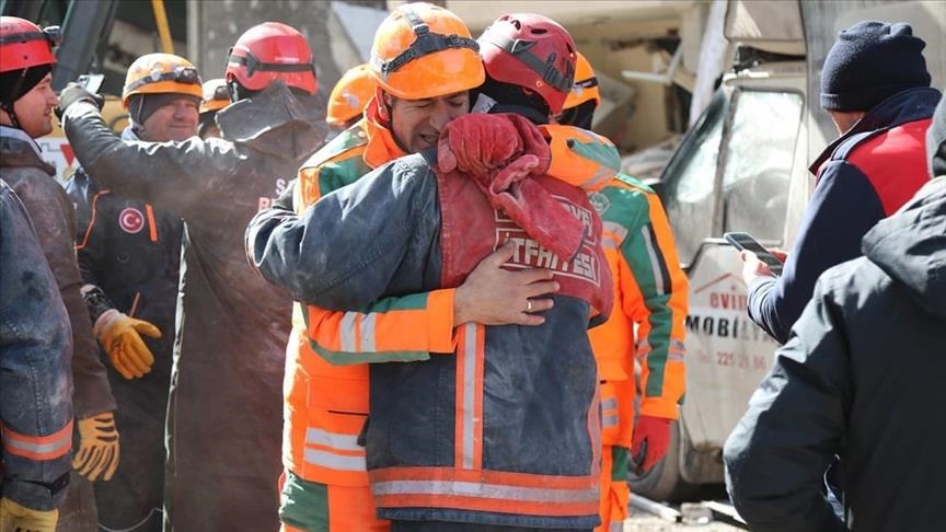 Greece says it 'fully' shares sorrow of Turkish neighbors over earthquakes