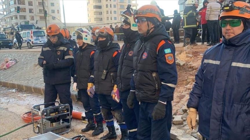 В Турцию прибыла очередная группа спасателей из Казахстана
