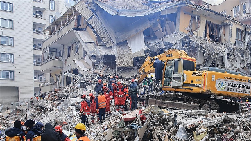 Deprem sonrası ihtiyaçların karşılanması için doğrudan teminle kamu alımlarında limit 5 milyon lira oldu