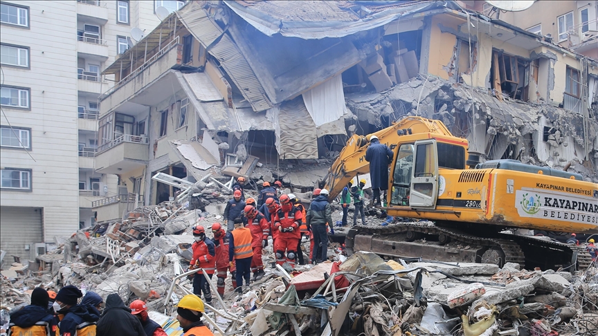 "Asrın felaketi"nden etkilenen Diyarbakır, Gaziantep ve Şanlıurfa'da yıkılan binalarla ilgili soruşturma başlatıldı