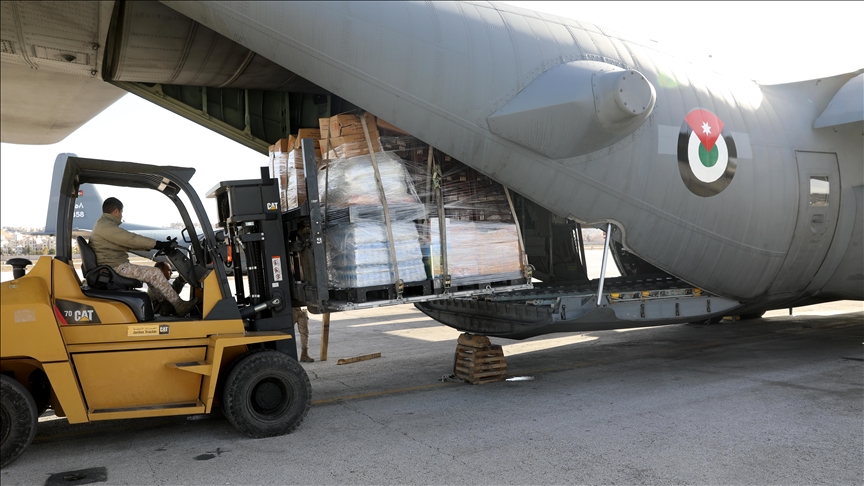 Ürdün Türkiye'de deprem bölgesinde sahra hastanesi kuruyor