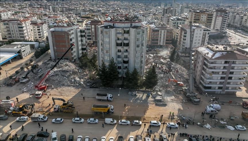 В Стамбуле задержан застройщик обрушившегося в результате землетрясения жилого комплекса