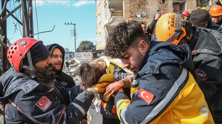 Turkiye: Sedmogodišnja djevojčica spašena iz ruševina nakon 131 sata