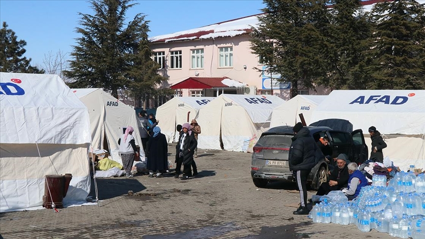 Kahramanmaraş'ın kırsal mahallelerinde yaralar sarılmaya çalışılıyor