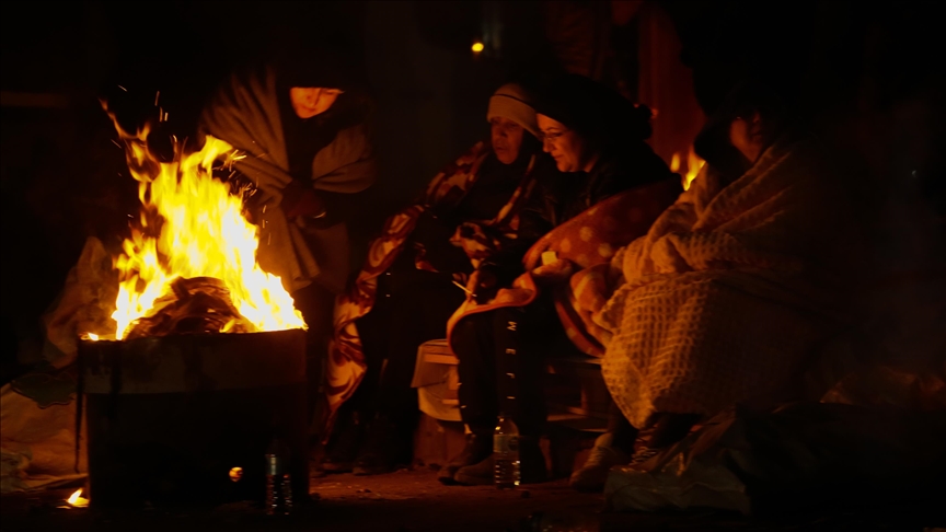 TKİ ile iştirak ve rödovansçı firmalar tarafından deprem bölgesine yaklaşık 4 bin 300 ton kömür sevk edildi