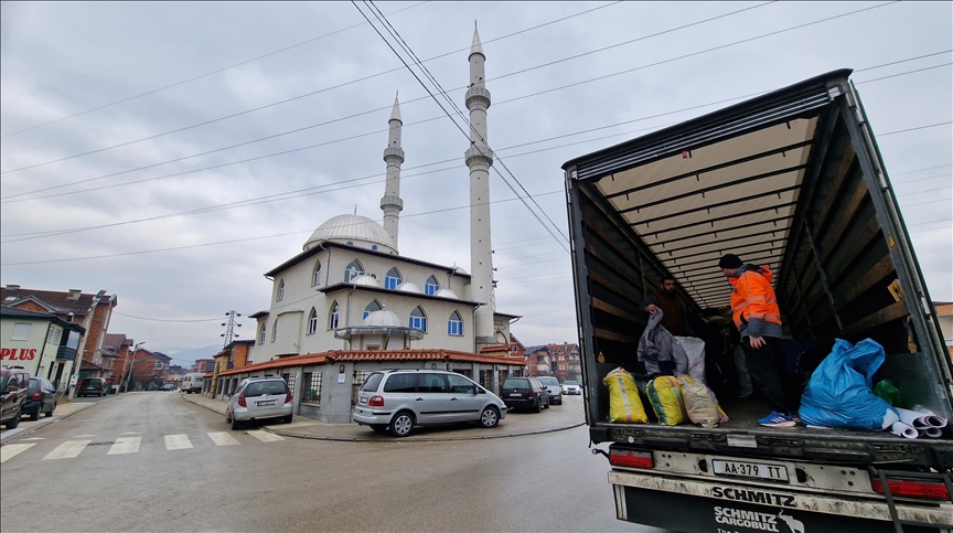 Islamska zajednica Srbije prikupila četiri kamiona pomoći za Turkiye