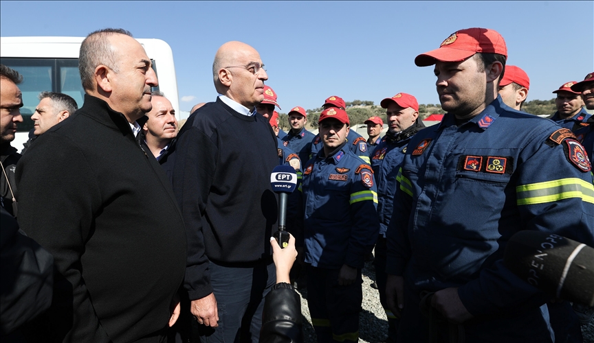 Глава МИД Греции: Афины продолжат прилагать всевозможные усилия для помощи Турции