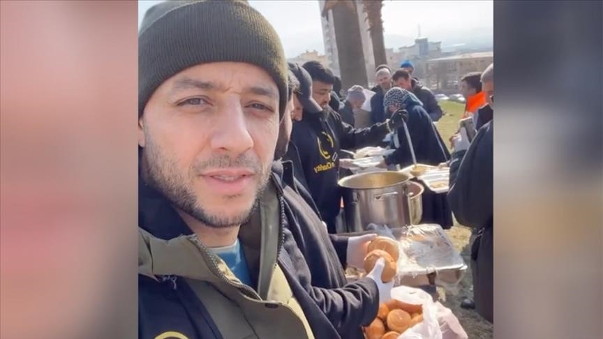 Певец Махер Зейн организовал раздачу еды пострадавшим при землетрясении в Турции