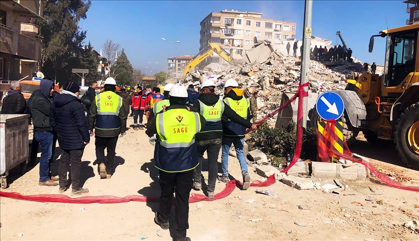 Промышленники Турции сконцентрировали усилия на помощи населению зоны бедствия