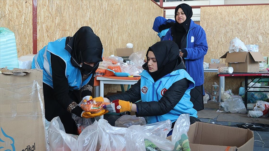 Diyanet İşleri Başkanlığı, 16 binin üzerinde personelle depremzedelerin yanında 