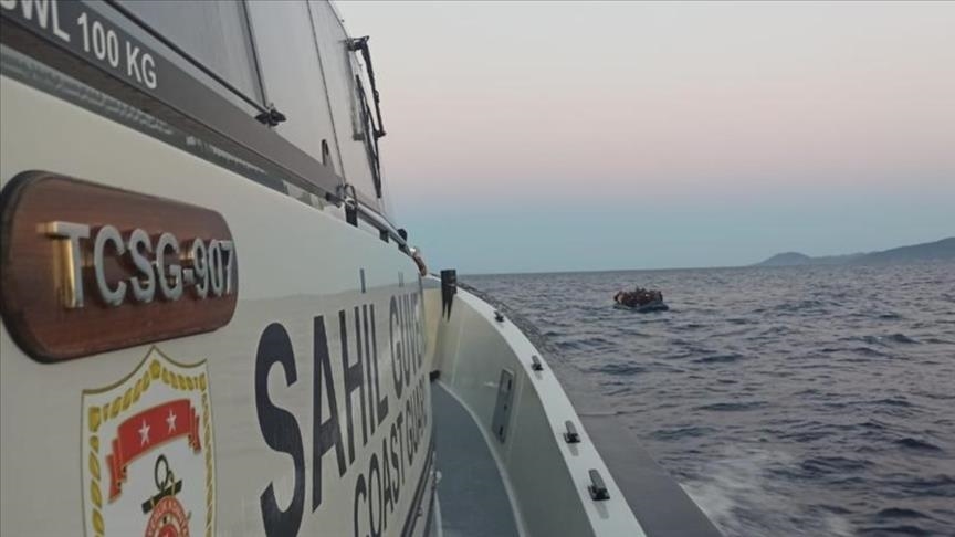 Türkiye holds over 250 irregular migrants
