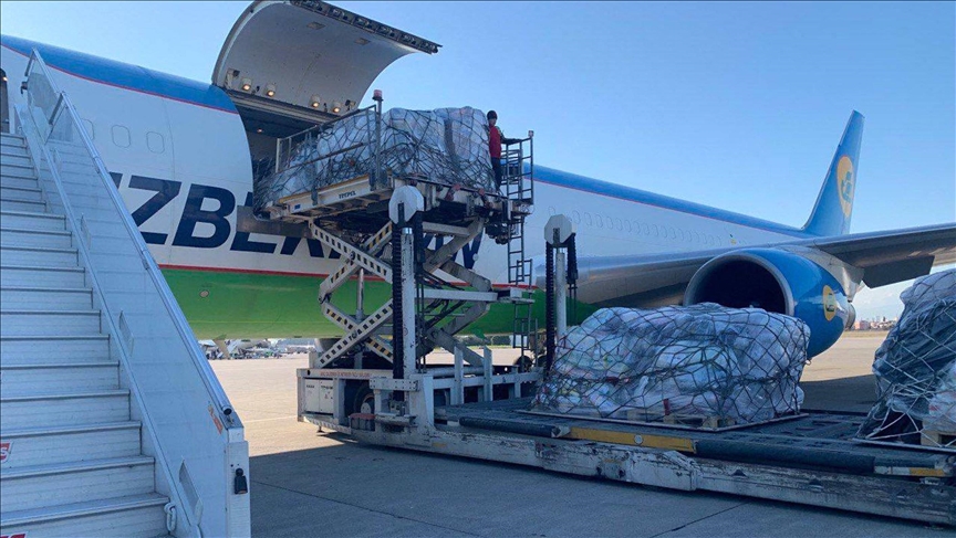 Узбекистан направил в зону бедствия в Турцию 170 тонн гумпомощи 