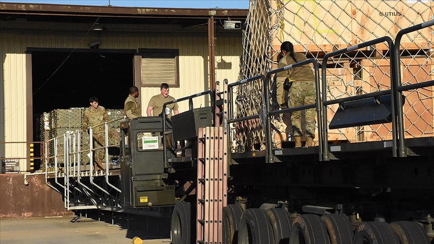 Belçika'nın Hatay'da kurduğu sahra hastanesinin sağlık ekibi ve ekipmanları İncirlik Üssü'ne ulaştı