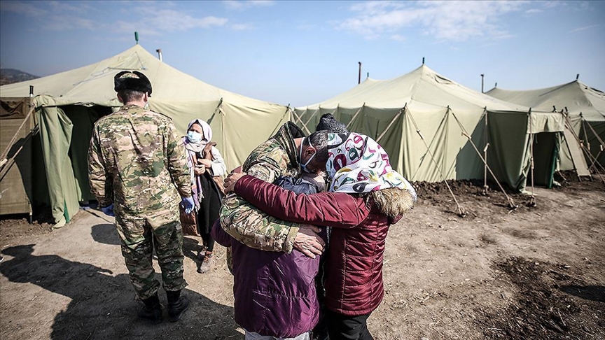 Узбекские военные помогают в Турции при разборе завалов и в полевом госпитале