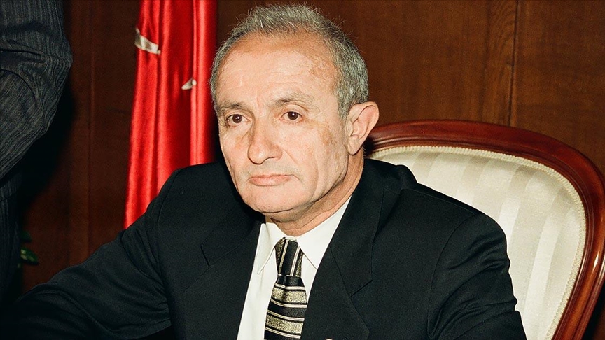 Yargıtay Onursal Cumhuriyet Başsavcısı Vural Savaş hayatını kaybetti 