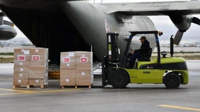 La Tunisie dépêche deux avions d'aides destinés aux victimes des séismes en Türkiye et en Syrie