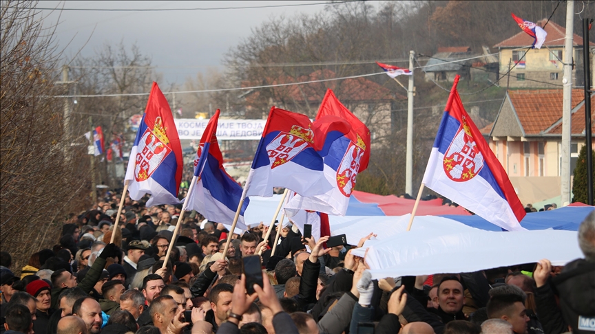 Hundreds rally in Serbia's capital against talks on normalization with Kosovo